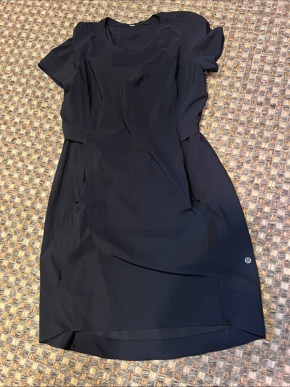 lululemon athletica Black Short-Sleeve Active Dress 10